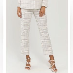 Something Navy Barbie Tweed Trouser
Beige Combo